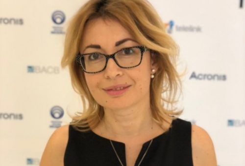 Адв. Свилена Димитрова: Опашките за ваксини противоречат на противоепидемичните мерки