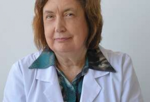Доц. д-р Ирена Велчева  – един от авторите на „Учебник по нервни болести клинична неврология